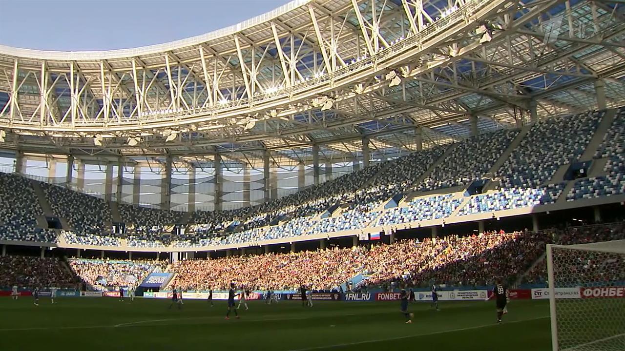 В Екатеринбурге и Нижнем Новгороде прошли первые тестовые футбольные матчи на новых стадионах