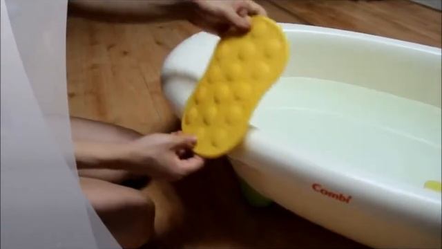 Ванночка для купания Combi смотреть онлайн