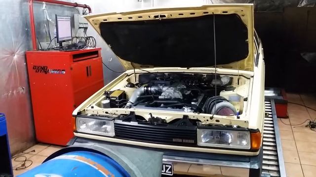 1UZ Turbo Powerglide Datsun Bluebird 910 - 13psi E85 смотреть онлайн
