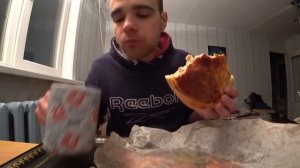 МУКБАНГ. Еда. Съел пирог с картошкой и грибами. Вкусно. Еда на камеру. Ем с аппетитом. MUKBANG #14