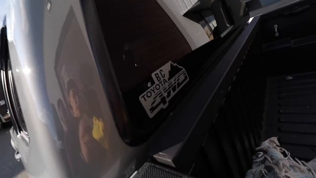 Building a Custom Loft in the Warehouse! смотреть онлайн