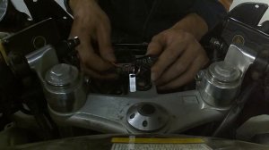 HONDA CBR1100ХХ установка вольтметра