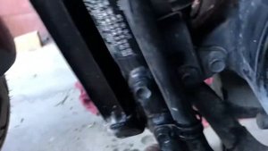 Suzuki M50 Boulevard: замена антифриза.