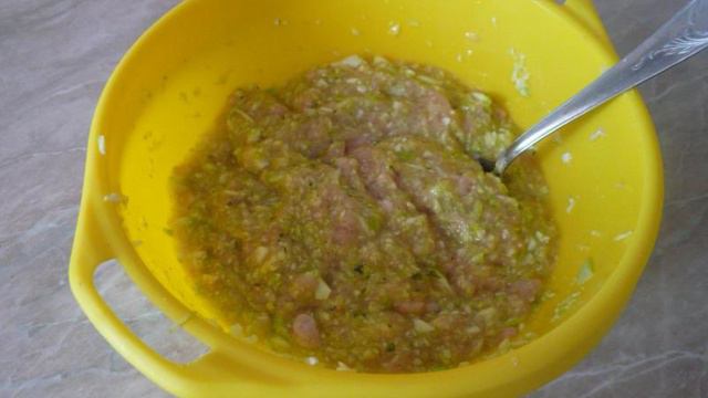 Куриная запеканка с рисом и кабачками