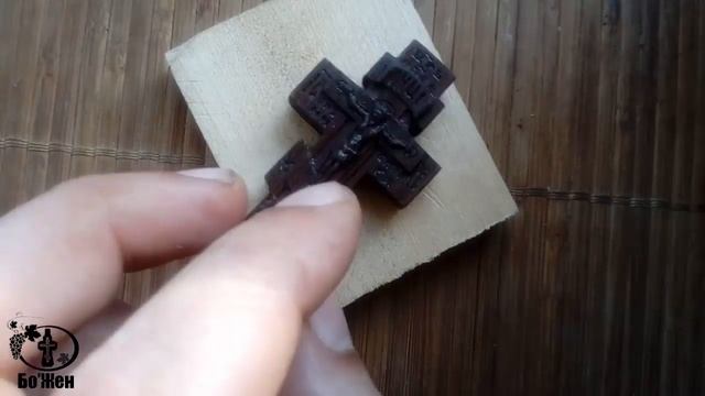 Нательный крест из липы  Описание породы дерева