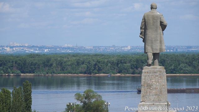 Теплоход ЧАПАЕВСК, проект 576 тип шестая пятилетка проходит Волгоград смотреть онлайн