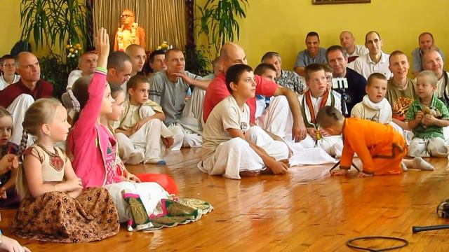 2018 09 01 Е М Деваки Деви Даси ШБ 5 15 10 Детская программа Храм Шри Шри Гаура Нитай Харьков смотреть онлайн