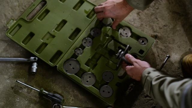 Инструмент для обслуживания тормозной системы "Дело Техники" (серия 820).