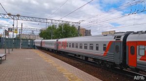 Тепловоз ЧМЭ3-2672 с пассажирским поездом на о.п. Электрозаводская