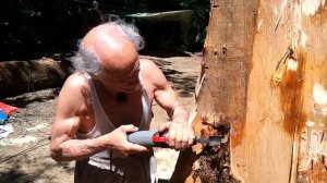 Михаил Ильяев испытывает лезвия Стамескино для шабера