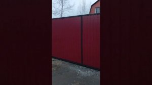 замок на раздвижные ворота и калитку завершен.