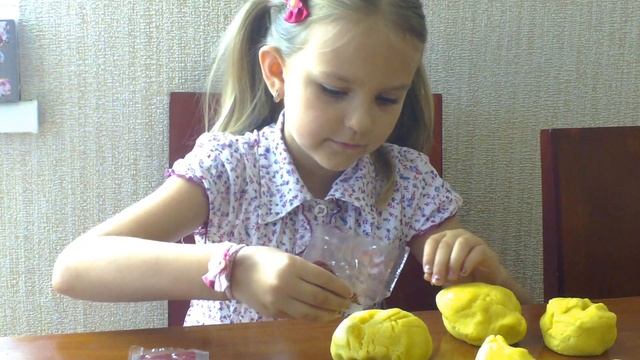 Радужное цветное печенье. Как сделать дома.Rainbow cookies смотреть онлайн