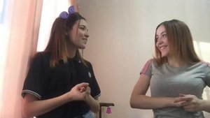 ДЕВОЧКИ БЬЮТ ДРУГ ДРУГА?!!!? | ИГРА ПРОДОЛЖИ ФРАЗЦУ ИЛИ ПОЩЁЧИНА!