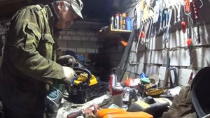 Принесли  бензопилу Партнер, не заводится, нет смазки цепи, разбираюсь