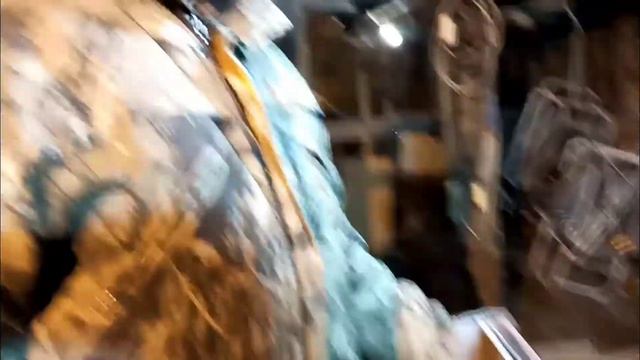 Снятие изоляции балгаркой с провода. смотреть онлайн