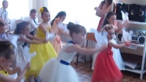 "Птицы ,мои птицы"-танец на выпускном в д/саду №4 г. Чадыр-Лунга