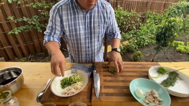 Холодный свекольник. Одно из лучших летних блюд на мой взгляд! смотреть онлайн