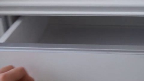 столик парфюмерный , туалетный столик , столик с зеркалом