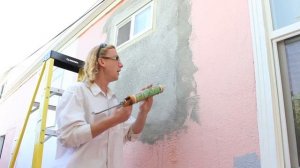 cracks in exterior plaster walls use caulking