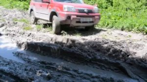 Nissan X-trail t 30  - Racha ofroad