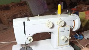 Швейная машина Чайка 142 М