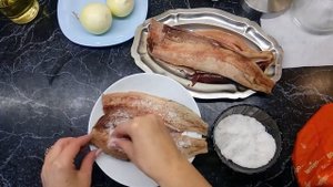 СЕЛЬДЬ маринованная с луком и маслом!!!