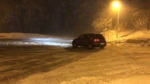 VW Tiguan 2.0 TDI 4MOTION on snow