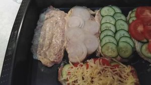 СВИНИНА ПОД ОВОЩАМИ, С СЫРОМ И МАЙОНЕЗОМ В ДУХОВКЕ. ОЧЕНЬ ВКУСНЫЙ РЕЦЕПТ.