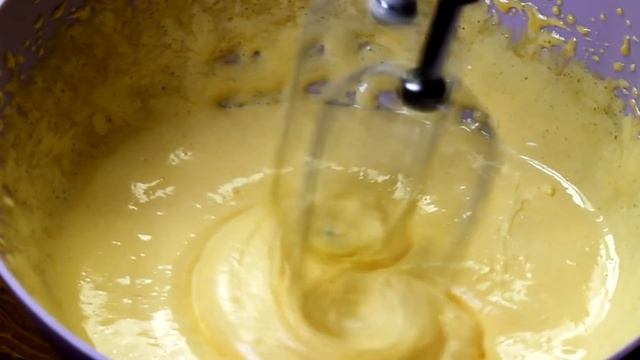 ?Эту ШАРЛОТКУ реально Можно Есть Губами ?Самая Пышная и Воздушная Бисквитная Шарлотка с Яблоками ? смотреть онлайн