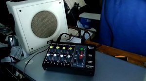 Микшерный пульт на батарейках. 8 каналов. Работает от кроны. Портативный микшер
