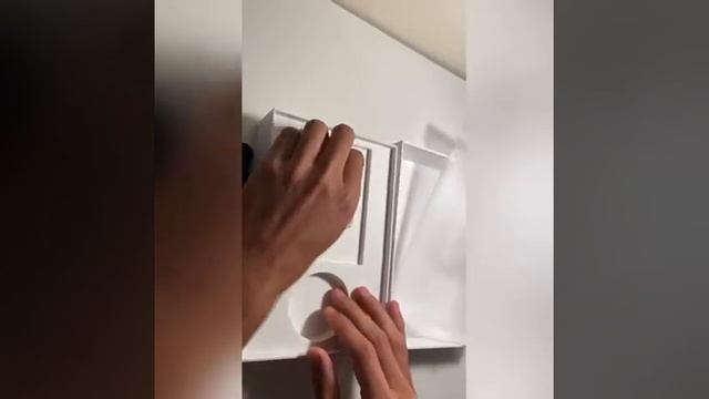 iPad Mini 5th Generation Unboxing 2020 смотреть онлайн