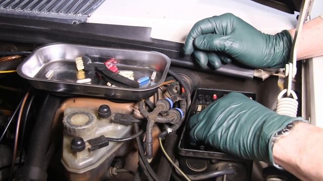 1961 to 1995 Mercedes Benz Fuse Box Troubleshooting and Service1961 to 1995 Mercedes Benz Fuse Box T смотреть онлайн