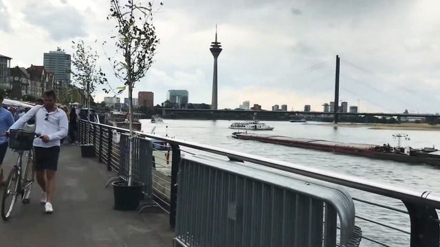 Almaniya 2019, Düsseldorf, Reyn çayı/Germany,Düsseldorf, Promenade/Германия, Дюссельдорф,Набережная