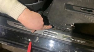 Как снять правильно накладки на пороги БМВ 7 е65 е66