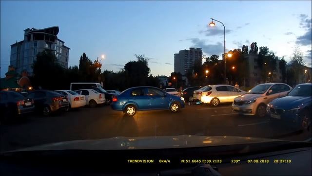 Женский выезд с парковки смотреть онлайн