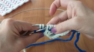 Двухцветный ленивый жаккард. Вязание спицами.