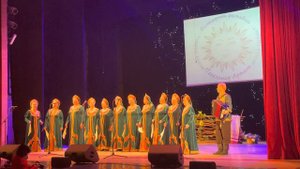 Ансамбль русской песни "Услада" - "Течет речка по песочку"