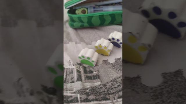 мои ластики выбирались из пинала и стали танцевать под песню хаги ваги ? смотреть онлайн