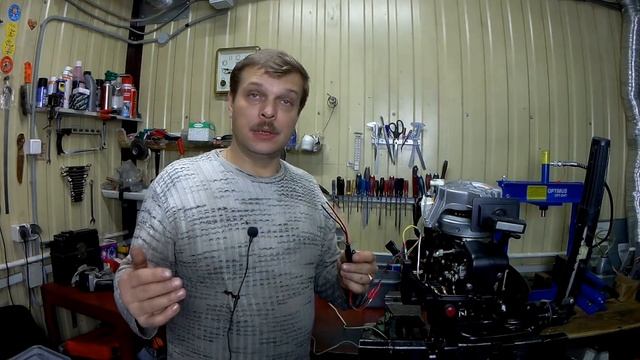 Tohatsu 9.8 ставим катушку генератора и зарядку с защитой смотреть онлайн