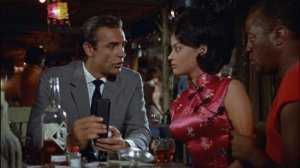 Хотите руку ей сломаю? Не надо! Отпусти ее. Dr. No 1962 Доктор Ноу