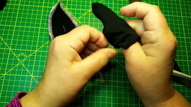 ПРИШЕЙ ПУГОВИЦЫ, и носки ОЖИВУТ!Что сшить из ПОЛОСАТЫХ НОСКОВ? What to sew from STRIPED SOCKS? смотреть онлайн