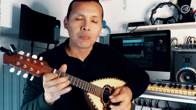 Alex Rasov Just to be in love - Cover by Johnny Valdivia Tastiera & Mandolino смотреть онлайн