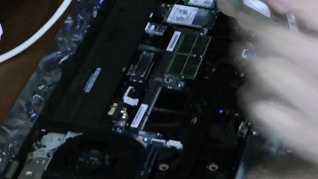 Lenovo thinkpad T560 upgrade mem & SSD DIY смотреть онлайн