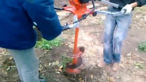 Ямобур бурение сваи ручным буром установка столбов.mp4