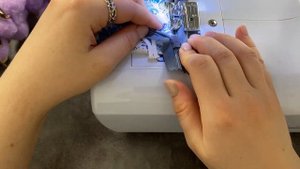 Сломался чехол от очков, но покупать новый я не спешу. Беру микрофибру и мастерю уникальную вещь