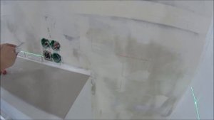 Как клеить декоративный кирпич на стену