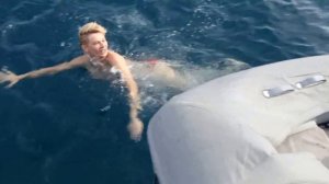 Я плаваю в Тихом океане. 23.12. 2013г.