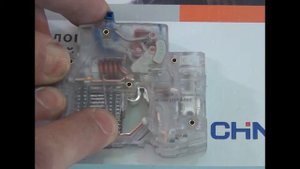 Испытания выключателя серии NB1-63 CHINT наглядно! Вопросы? Звони!!! +7 (499) 702-50-54