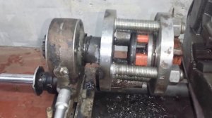 Настольный станок для нарезки резьбы своими руками.