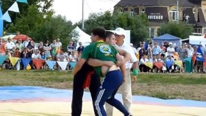Татарская борьба. Сабантуй 2013 в Йошкар-Оле.